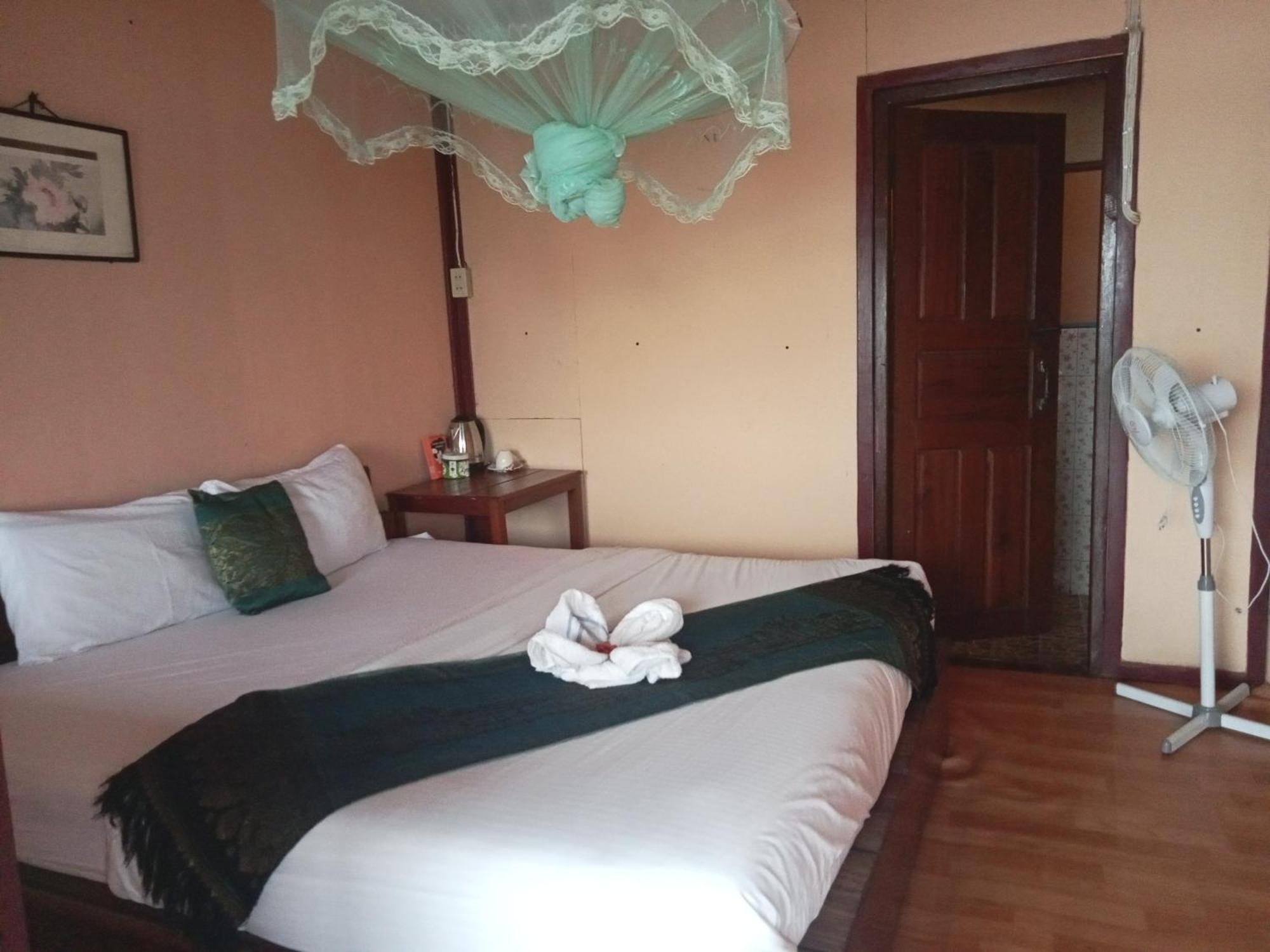 Champa Guesthouse Muang Không Eksteriør bilde